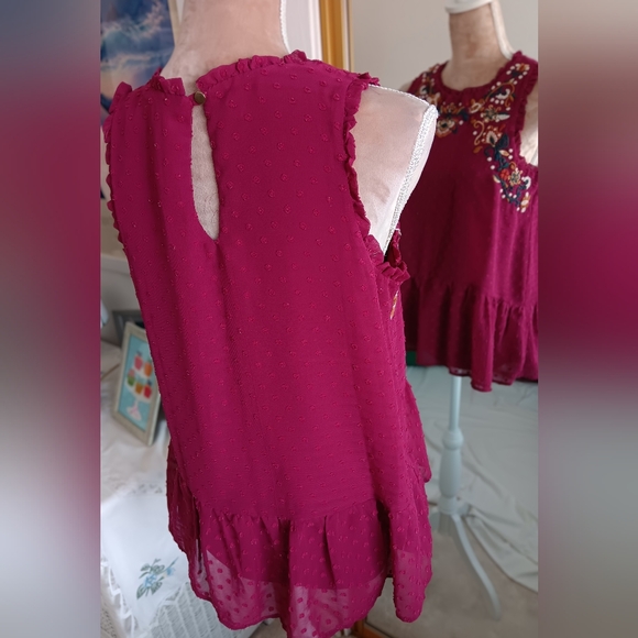 Love On A Hanger ~ Pink Embroidered Swiss Dot Ruffle Peplum Tank Top | M - Picture 4 of 9